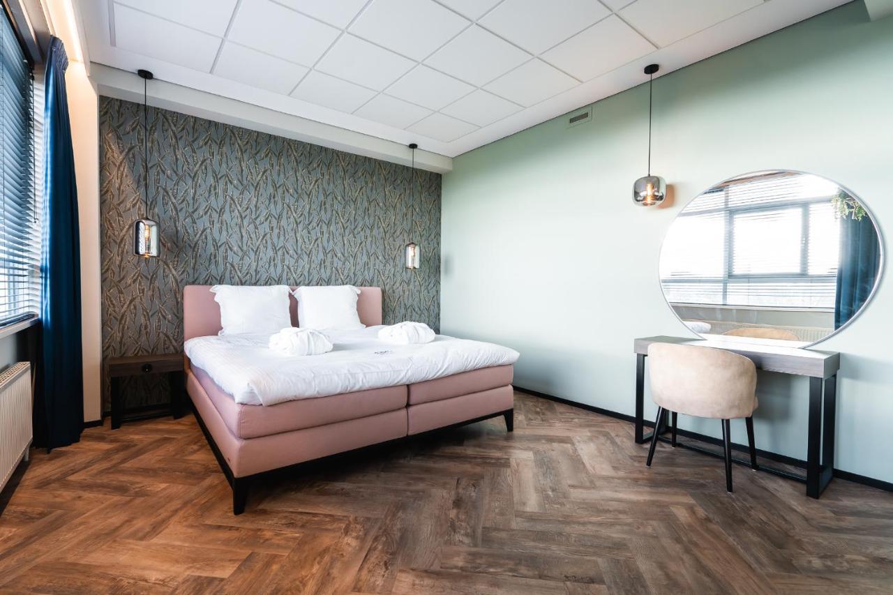 Onderwijshotel De Rooi Pannen Eindhoven Exterior photo